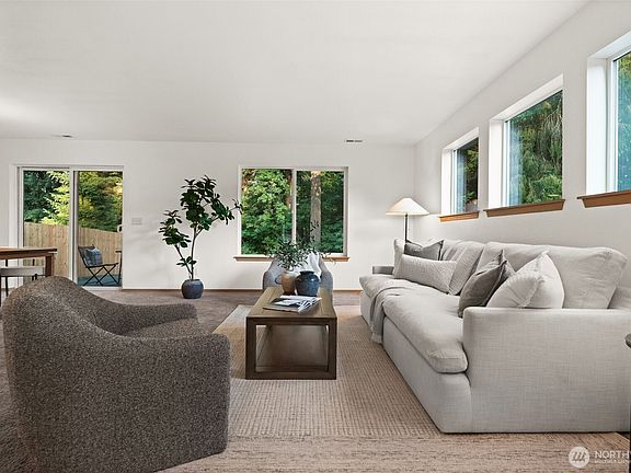 5th image of 5123 Wollochet Drive NW