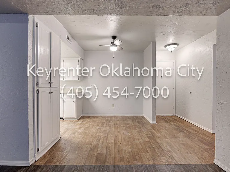 6550 N Meridian Ave Townhouse — Photo 9