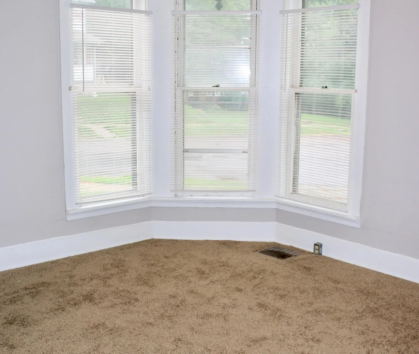 4 bed, 1482 sqft, $1,600 — Photo 2