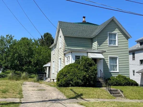 2016 Cascade St, Erie, PA 16502