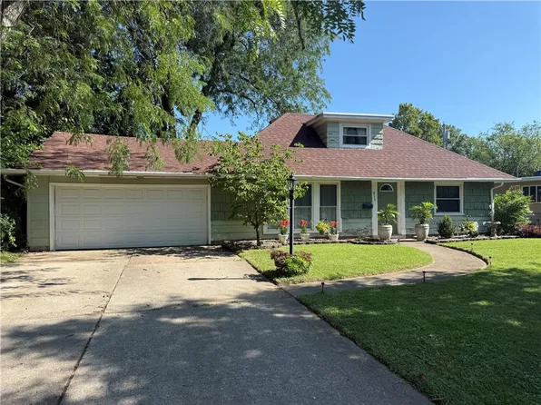 813 E Stroop Rd, Dayton, OH 45429