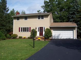 3829 Pembrooke Ln, Vestal, NY 13850