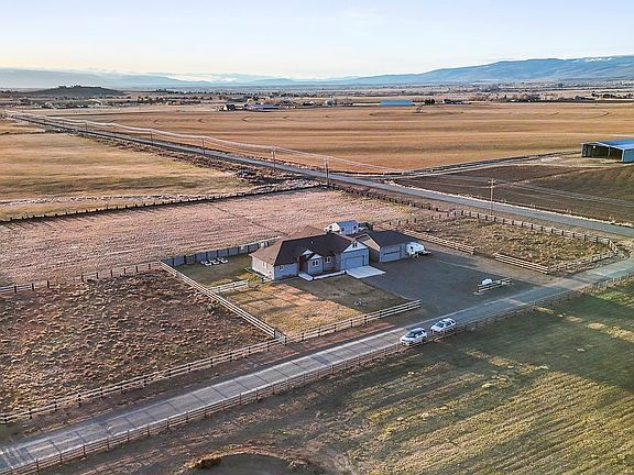 3rd image of 15242 Vantage Highway