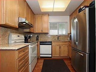 3rd image of 3035 Fenwick Way