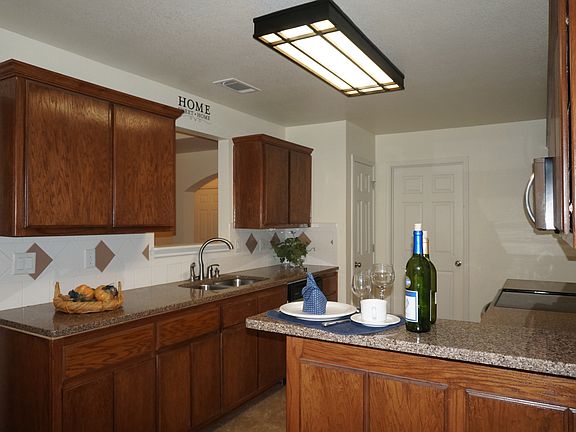 2nd image of 1310 Dixon Cir