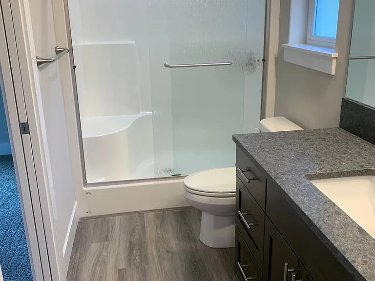 985 SE Golden Eagle Ave — Photo 13