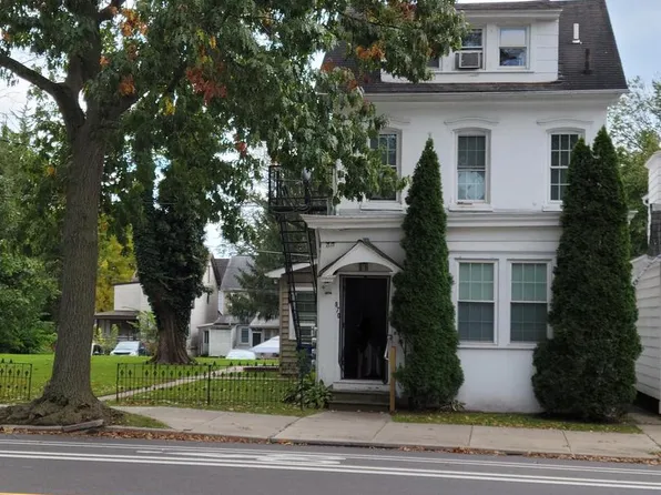 870 E High St, Pottstown, PA 19464