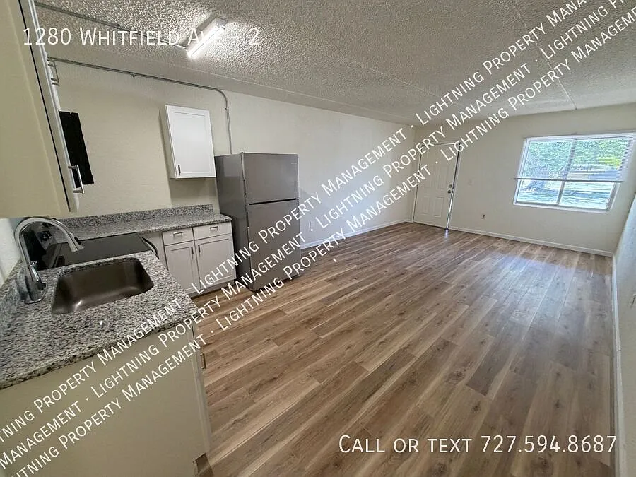 Driftwood Apartments — Photo 4