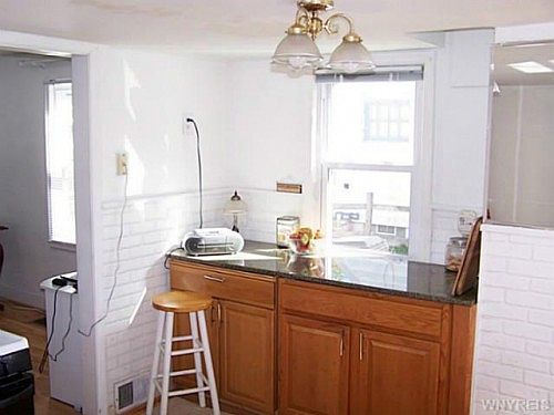 5th image of 100 Oakridge Ave