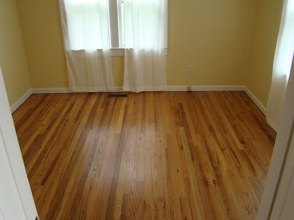 4th image of 403 Dudney Hill Ln