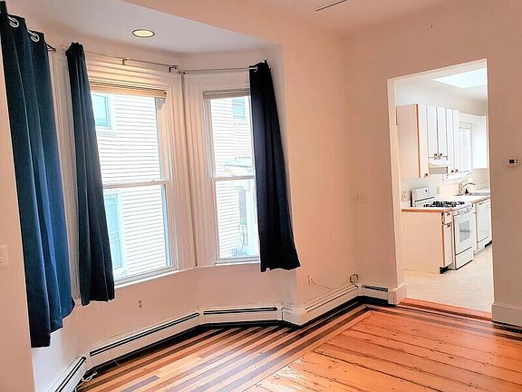 2nd image of 352 Harvard St APT 1