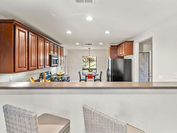 5th image of 1853 Greenlaw Way