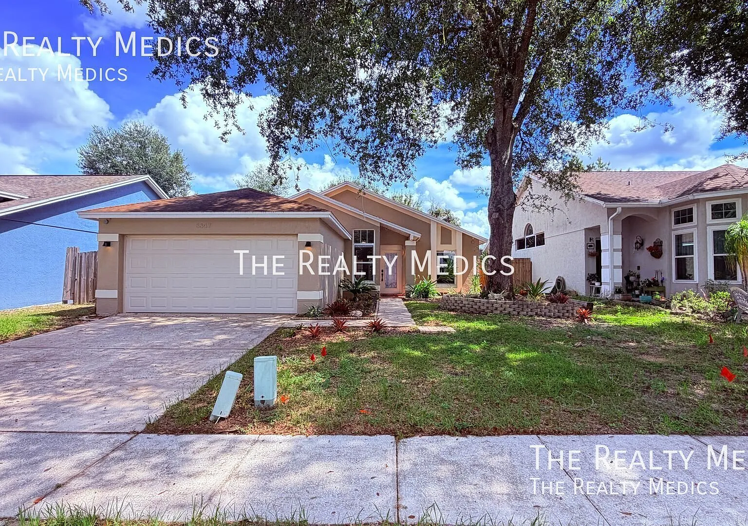 Modern Kissimmee Living | Stylish 3-Bedroom Home Near Orlando's Best! Washer & Dryer Included! — Photo 3