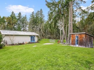 11918 SW 236th St #B, Vashon, WA 98070