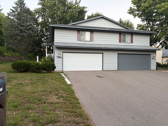 3rd image of 8275 Cypress Ln