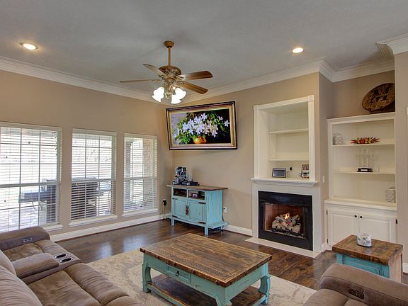 4th image of 122 Corley Cir