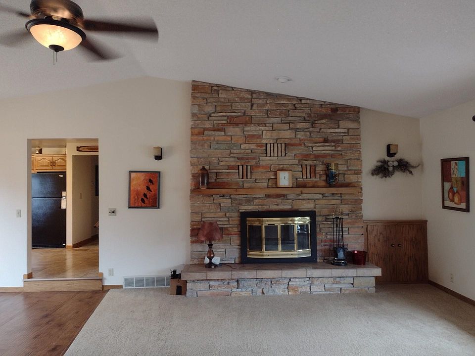 1610 Oakridge Rd, Neenah, WI 54956 MLS 50281954 Zillow