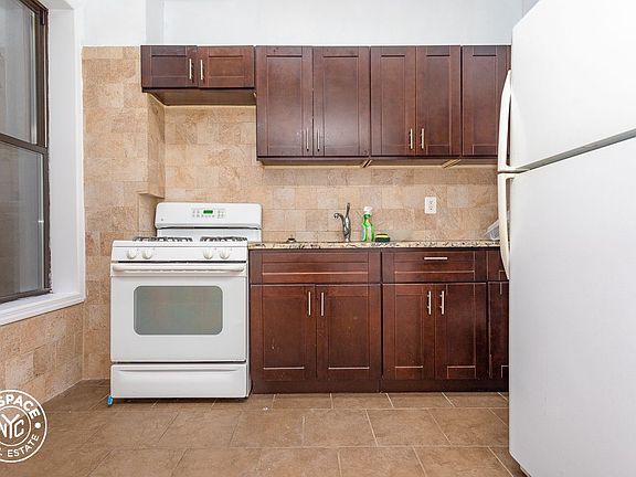 2nd image of 27 Brevoort Pl APT 3