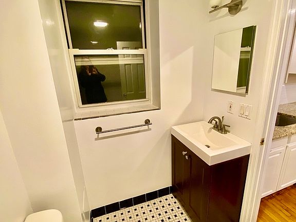 5th image of 140 1st Ave APT 2