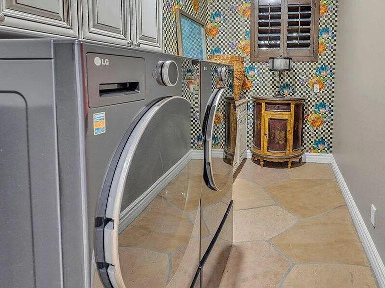 3452 E Jaeger Cir — Photo 32