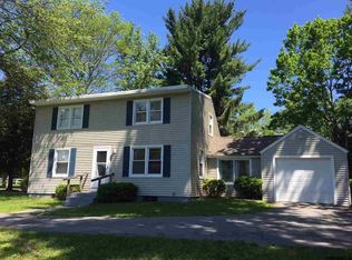 32 Baldwin Rd, Glenville, NY 12302