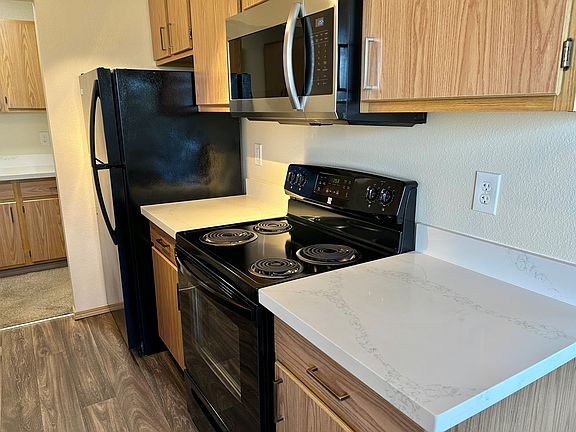 3rd image of 6001 24th Ave NW APT 403