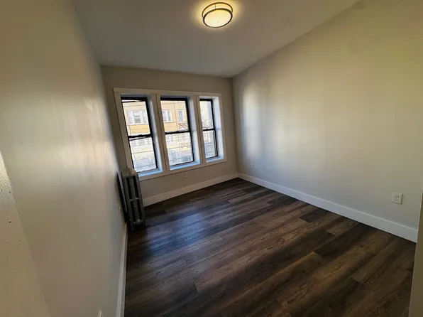 151 Bergen Avenue image 10 of 12