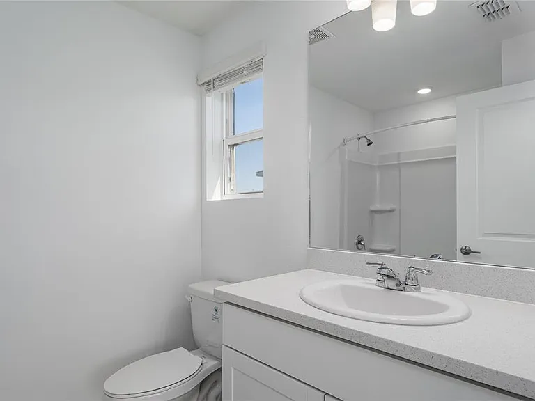 6106 Fairmont Ln — Photo 16