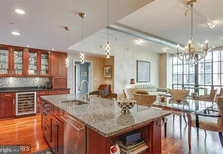 1615 N Queen St #403 — Photo 5