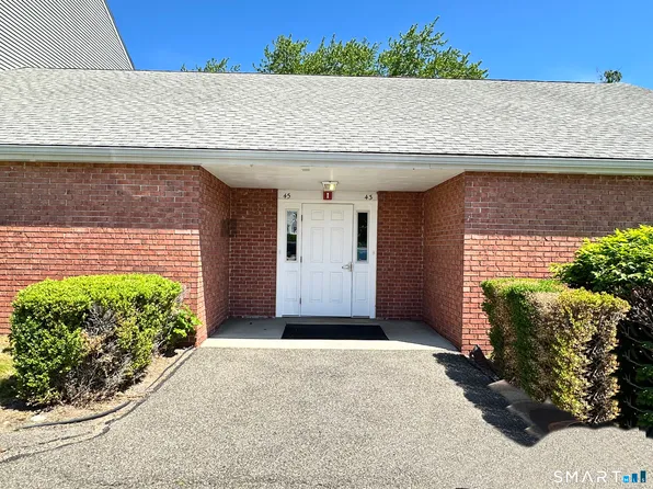 45 Southwind Lane #45, Milford, CT 06460