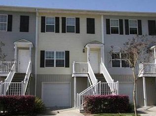 316 Laurel Oak Ln, Savannah, GA 31404