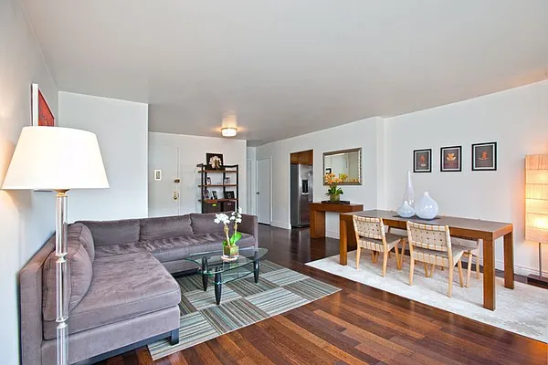 Sold by Cohen Smith Chang LLC | media 22