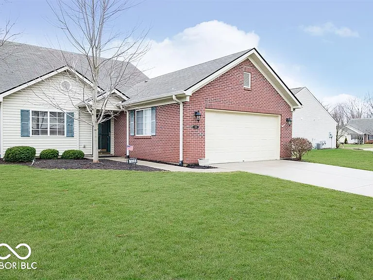 528 Dylan Dr — Photo 3