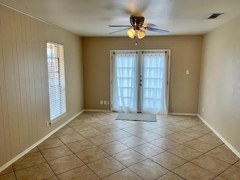 8006A Pinedale Cv — Photo 4