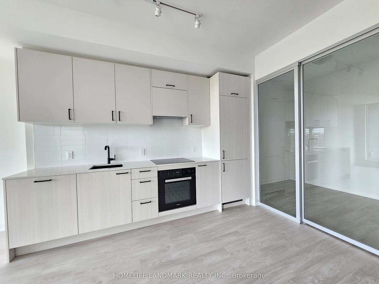 2 bed, $2,200 — Photo 4