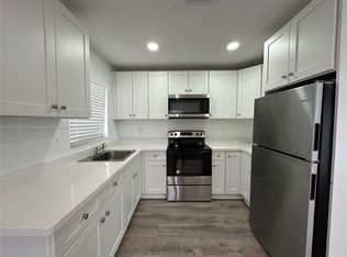 6032 SW 25th St #4, Hollywood, FL 33023