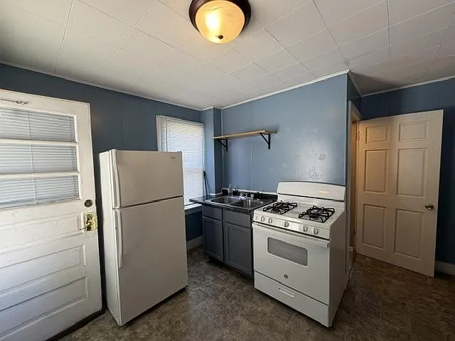 419 W Washington St — Photo 2