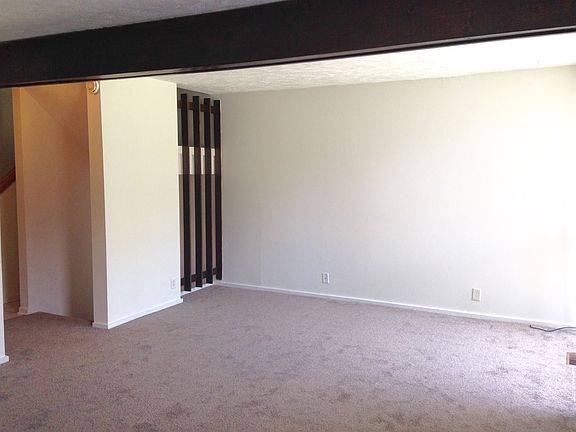 3rd image of 10804 Seward St #22