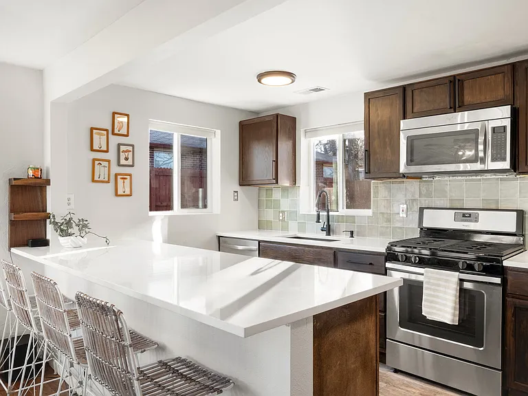 3613 N Harrison St — Photo 5