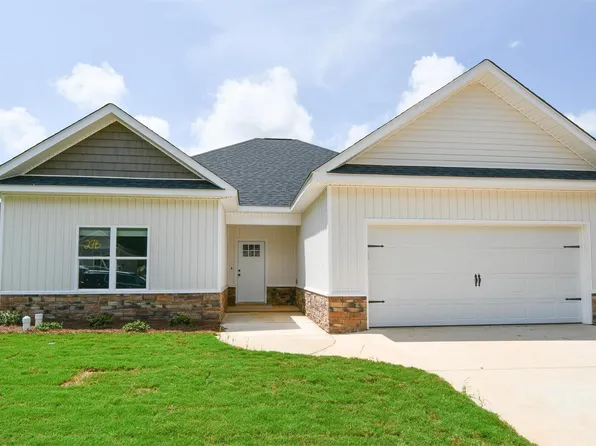 102 Garrett Ln, Bonaire, GA 31005