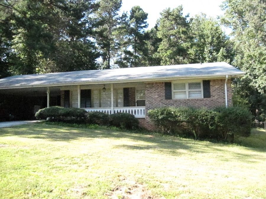 1st image of 3305 Poplar Dr