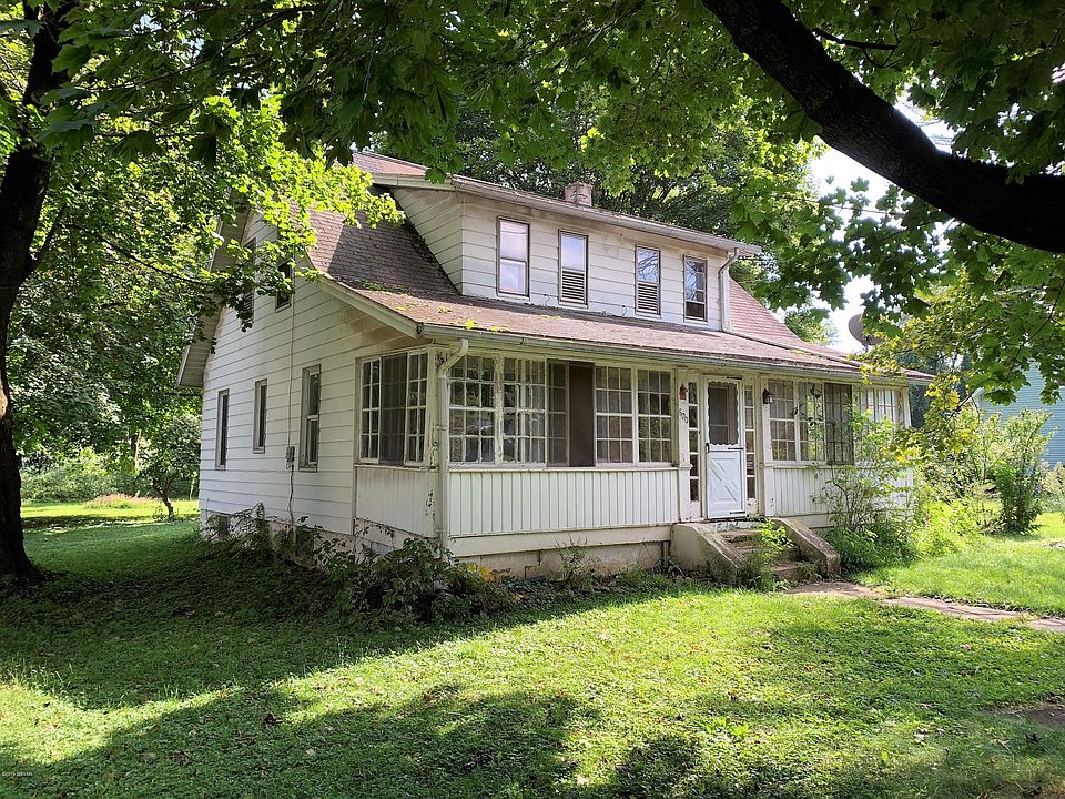 1st image of 600 E 2nd Ave