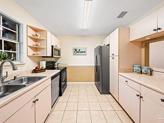 5th image of 6898 Kapok Dr