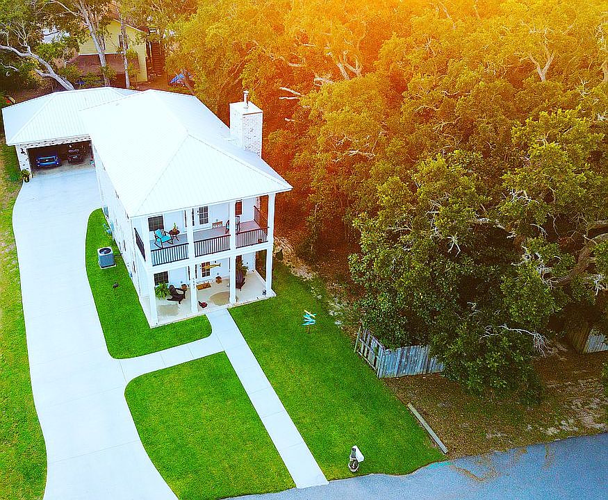 1st image of 5843 Ucita Ave