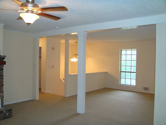 Living Room & Foyer