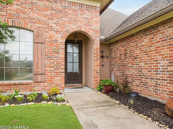 3rd image of 108 Everglades Dr
