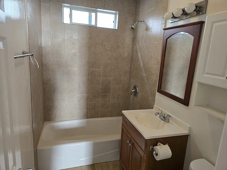 2611 Mathews Ave #5 — Photo 6