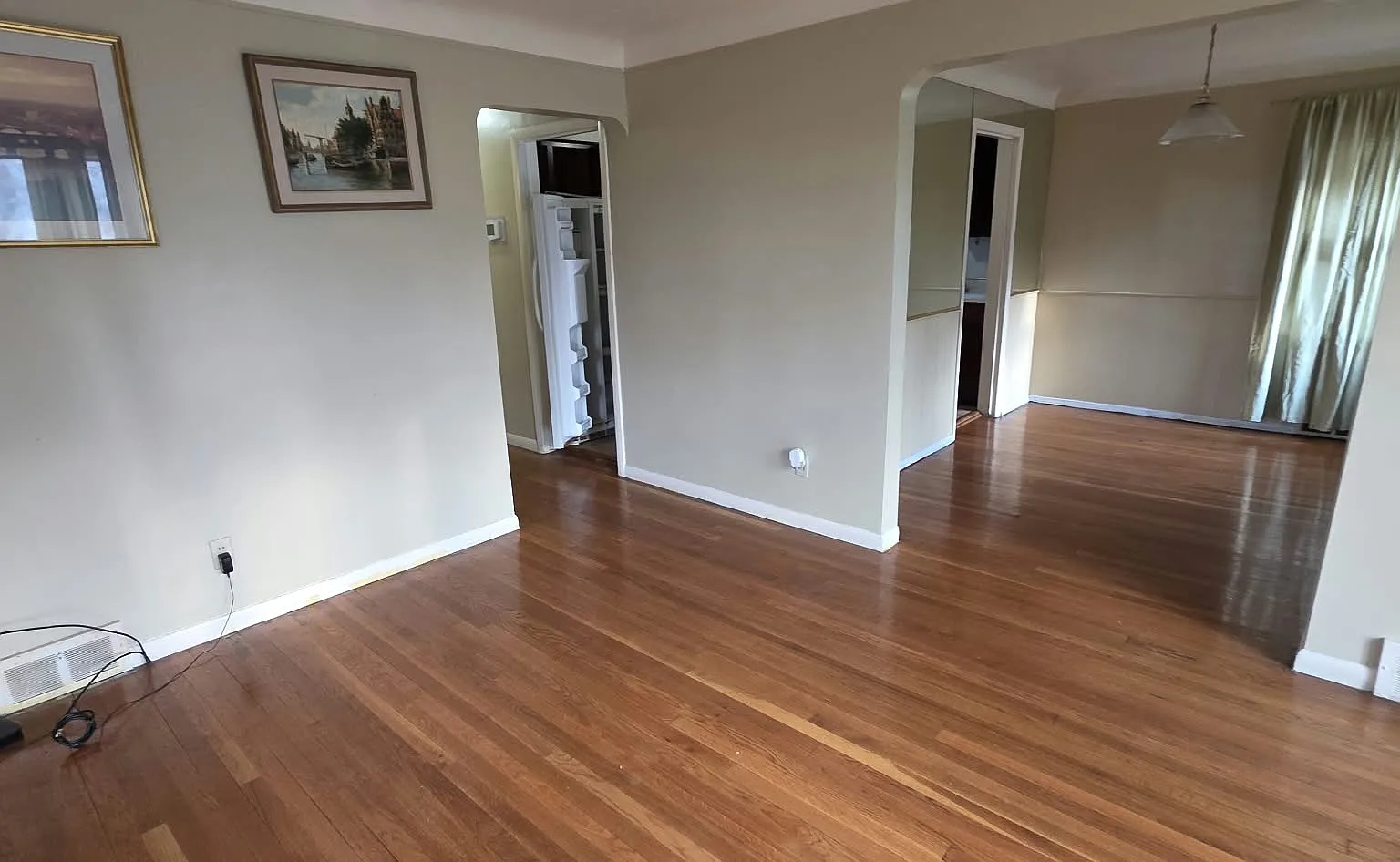 3 bed, 909 sqft, $1,400 — Photo 3