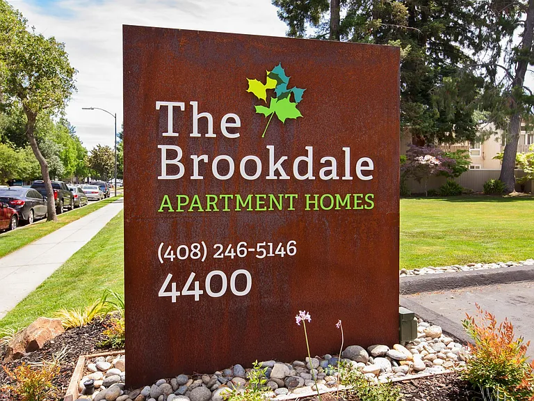 Brookdale Apartments — Photo 32