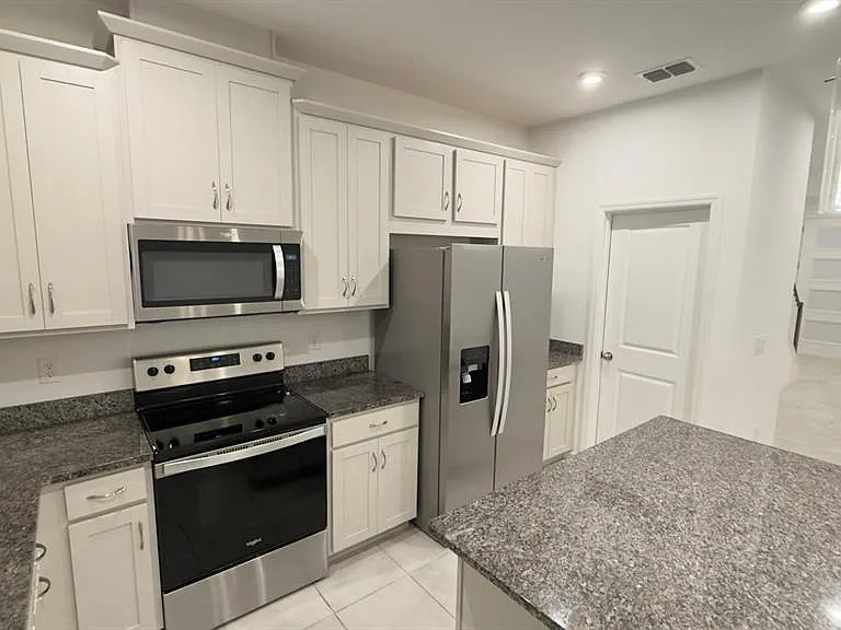 1183 Boardwalk Pl — Photo 3